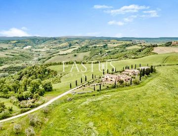 Vista - Villa in Vendita in Via del Pino 2 a Montalcino