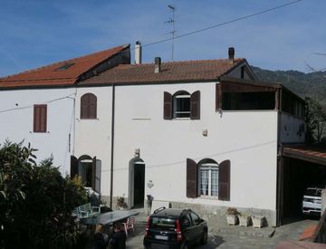 Foto 1 di 42 - Casa bifamiliare, trifamiliare in Vendita in Via Richieri a San Bartolomeo al Mare