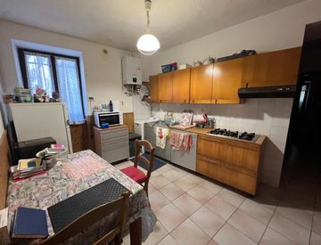 Cucina - Bilocale in Vendita in Via Edmondo de Amicis 124 a Santhià