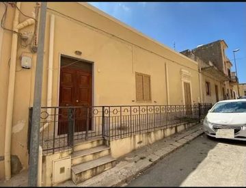 Foto 1 di 6 - Monolocale in Vendita in Via Olivio Sozzi a Ispica