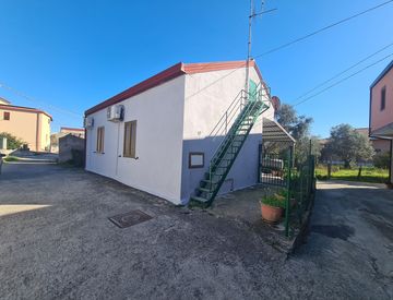 Foto 1 di 16 - Casa indipendente in Vendita in Via fiume busento a Catanzaro