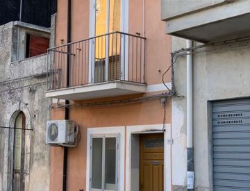 Foto 1 di 20 - Casa indipendente in Vendita in Via Roma a Giarratana