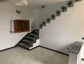 Vista - Casa indipendente in Vendita in Via Fonda di Iolo a Prato