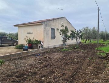 Foto 1 di 15 - Villa in Vendita in Contrada Piano dell' Acqua a Chiaramonte Gulfi