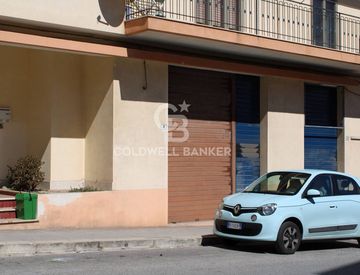 Vista - Locale commerciale in Vendita in Via Paestum 2 /F a Ragusa