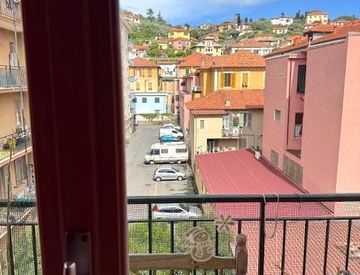 Terrazza - Attico, mansarda in Vendita in Via Vecchia Piemonte a Imperia