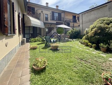Vista - Casa indipendente in Vendita in Via Benedetto Croce a Lodi