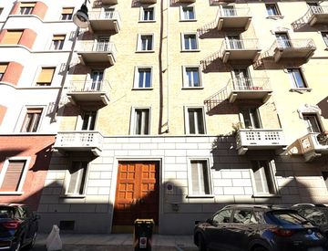 Facciata - Bilocale in Vendita in Via Amerigo Vespucci 4 a Torino