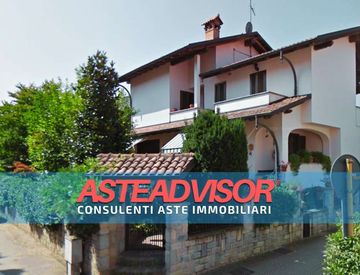 Foto 1 di 11 - Villa in Vendita in Via Leonardo Da Vinci 4 a Crescentino