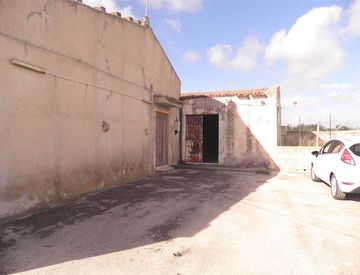 Terrazza - Rustico, casale in Vendita a Vittoria