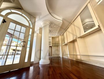 Corridoio - Locale commerciale in Affitto in Via F. Petrarca a Montegrotto Terme