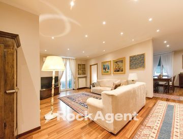 Foto 1 di 31 - Trilocale in Vendita in Via Paolo Giacometti a Genova