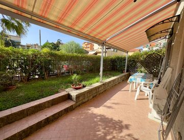 Terrazza - Trilocale in Vendita in Via San Francesco 223 -211 a Taggia