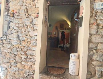Foto 1 di 24 - Bilocale in Vendita in Via Guglielmi a Vallebona