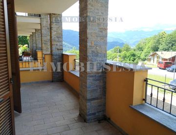 Terrazza - Trilocale in Vendita in Via B. Ottina 27 a Quarona