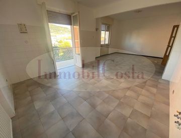 Stanza - Appartamento in Vendita in zona San Salvatore a Cogorno