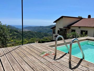 Foto 1 di 32 - Villa in Vendita a Dolceacqua