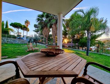 Terrazza - Casa bifamiliare, trifamiliare in Vendita in Via Coggiola 60 a Bordighera