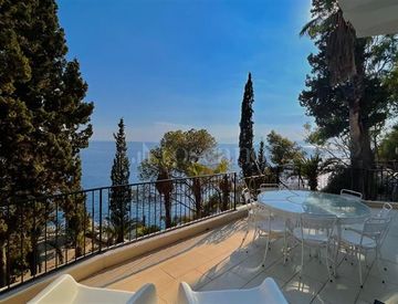 Piscina - Villa in Vendita in Via Nazionale Lazzaro a Motta San Giovanni