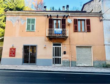 Vista - Casa indipendente in Vendita in SS28 Nord 25 -53 a Ormea