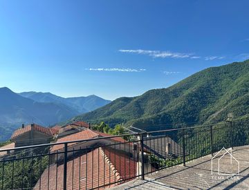 Terrazza - Quadrilocale in Vendita in Località Rattaia 4 a Molini di Triora