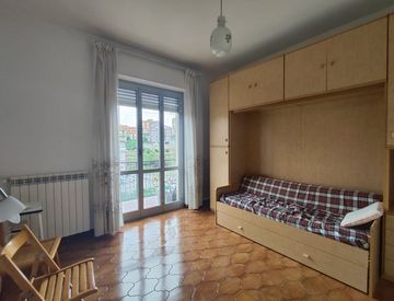 Camera da letto - Attico, mansarda in Vendita in Via Martiri della Libertà a Imperia