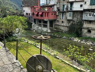 Giardino - Bilocale in Vendita in Via Ruffini 14 a Isolabona