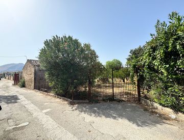 Giardino - Villa in Vendita in Fondo Caminneci a Palermo