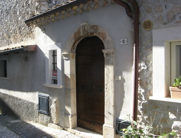 Facciata - Villetta a schiera in Vendita a Roccacasale