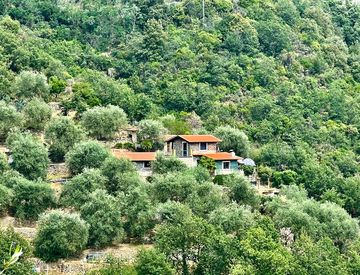 Foto 1 di 31 - Casa indipendente in Vendita in SP63 a Apricale