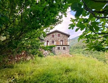 Foto 1 di 26 - Casa indipendente in Vendita in Strada Provinciale 64 a Isolabona