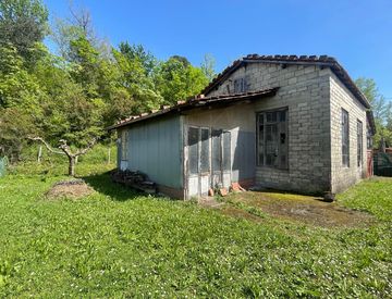 Facciata - Rustico, casale in Vendita in Via Monterosso 1 a Sarzana