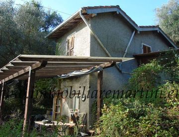 Foto 1 di 22 - Rustico, casale in Vendita in campagna a Apricale