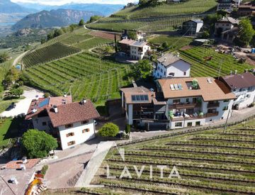 Foto 1 di 10 - Bilocale in Vendita in Via Gleno a Montagna sulla strada del vino