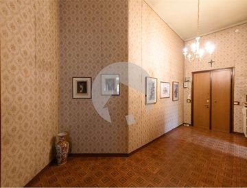 Foto 1 di 34 - Appartamento in Vendita in Viale Leopoldo Nobili 3 a Reggio Emilia