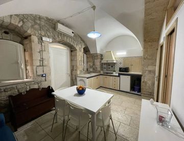 Cucina - Bilocale in Vendita in Via Ruffino a Modica