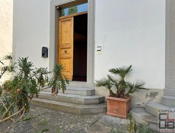 Foto 1 di 24 - Ufficio in Vendita in Via del Giglio 93 a Empoli