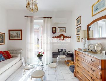 Soggiorno - Trilocale in Vendita in Via Cristoforo Colombo 120 a La Spezia