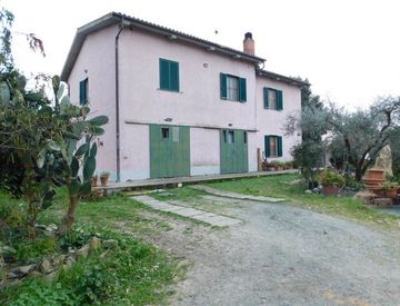 Facciata - Rustico, casale in Vendita in zona Centro a Castiglione della Pescaia