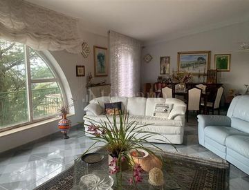 Soggiorno - Villa in Vendita in Via Vescovo Luigi Agazio a Catanzaro