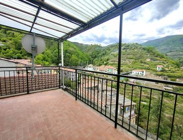 Terrazza - Trilocale in Vendita in Vicolo seta a Ceriana