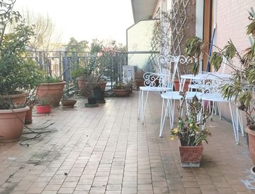 Terrazza - Quadrilocale in Vendita in Via Cesare Cecchini a Venezia