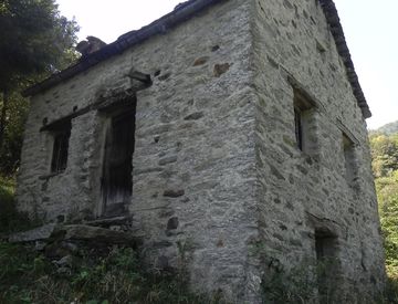 Foto 1 di 45 - Baita, bungalow, chalet, trullo in Vendita in Alpe Gulone a Cravagliana