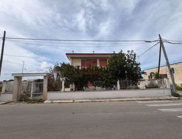 Facciata - Casa indipendente in Vendita in Viale Zefiro 41 a Lecce