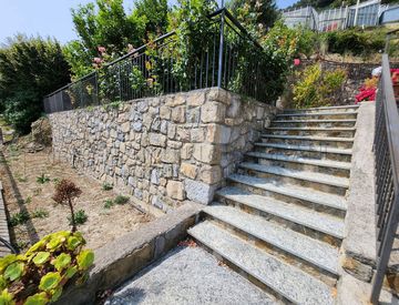 Giardino - Casa bifamiliare, trifamiliare in Vendita in zona Centro a Camporosso