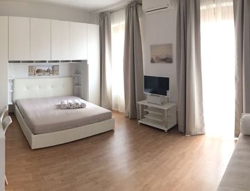 Camera da letto - Monolocale in Affitto in Via Luigi Pasteur 19 a Milano