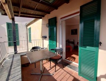 Terrazza - Quadrilocale in Vendita in Via Dante a Civezza