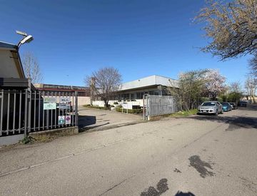 Facciata - Ufficio in Vendita in Via Iacopo da Pecorara 8 a Piacenza