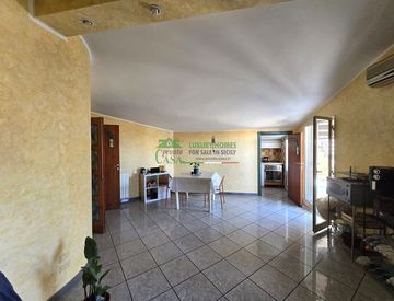 Soggiorno - Trilocale in Vendita a Gela