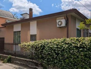 Facciata - Appartamento in Vendita in Via Fausto Zonaro 6 a Padova